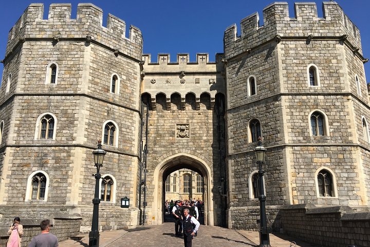 Shore Excursion Southampton to Windsor Castle - Photo 1 of 6